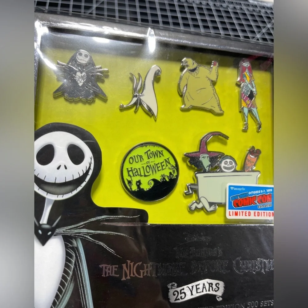 Nightmare Before Christmas New York Comic Con NYCC Exclusive Pin Set 500 Pieces